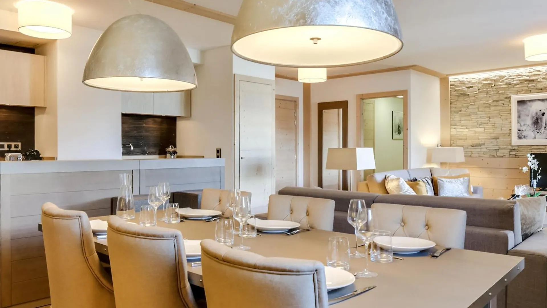 Appartement Contemporain Avec 3 Chambres En Suite, Au Coeur De Courchevel, Proche Des Pistes - Fr-1-562-15 0*, Courchevel France